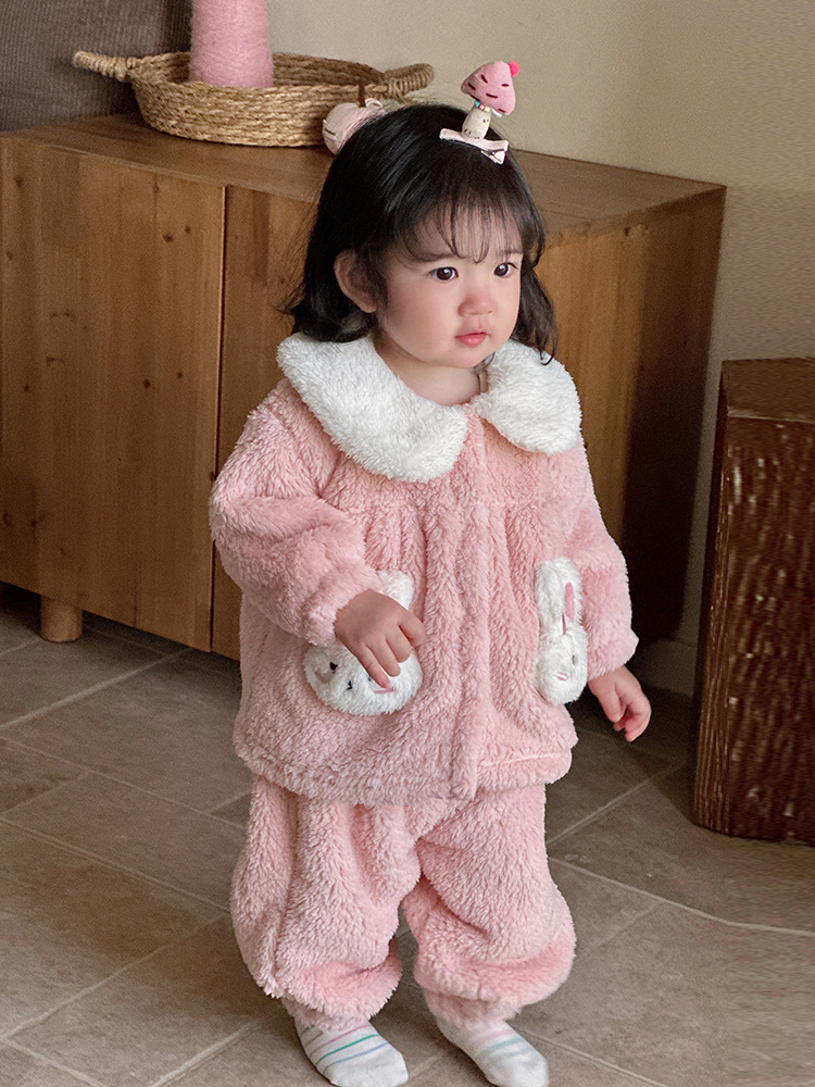Ropa de invierno, ropa de casa para bebés y niños pequeños, estilo occidental, lindo conejito, cuello de muñeca, mampara de piel cálida, traje de bebé femenino