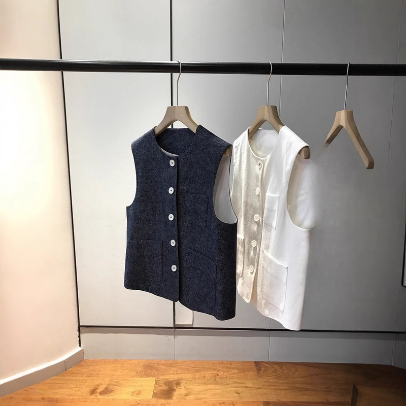 French-Style Vintage High-End Linen Vest with Contrasting Red Label for Women, Spring/Summer 2025 New Collection