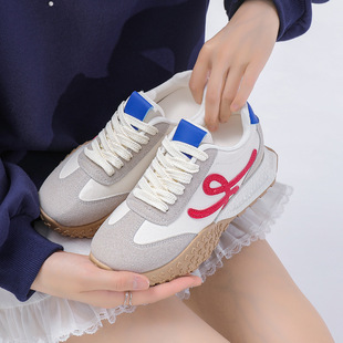 �ճ��ٴ��׃����ߵ�ӖЬ�͹��n�����eŮЬ�ļ���ӡ��Ůʽ�\��Ь