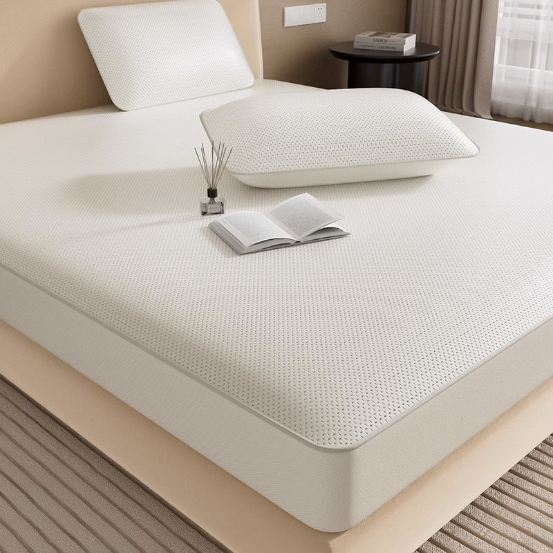 Sombrilla de cama de seda helada Juego de tres piezas 2025 nueva funda de cama de verano cubierta protectora de colchón ropa de cama antideslizante de dormitorio