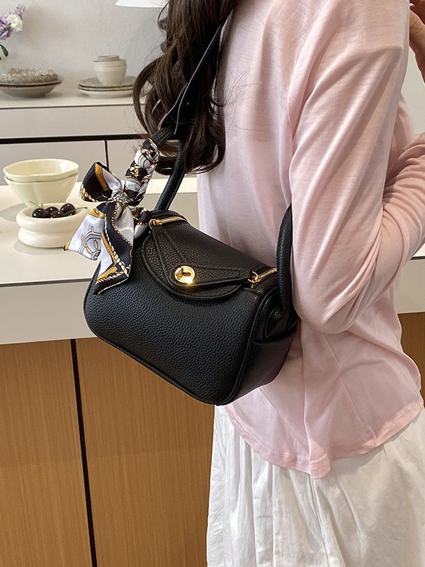 Bolso de alta sensación para mujeres 2026 nuevo lichi diseño de moda nicho bolso de mochila explosivo bolso de almohada portátil