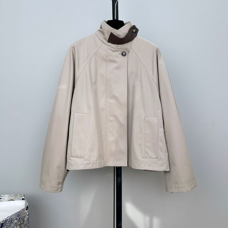 Twill Pure Cotton Cape-Style Casual Short Trench Coat for Women, Petite Size, with Leather Trim, Stand-Up Collar, Loose-Fitting Windbreaker Jacket Twill Pure Cotton Cape-Style Casual Short Trench Coat for Women, Petite Size, with Leather Trim, Stand-Up Collar, Loose-Fitting Windbreaker Jacket