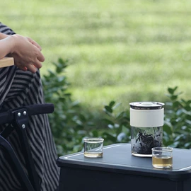 保温杯;保温壶/瓶;茶杯