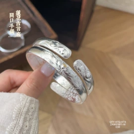 手镯;吊坠;手链