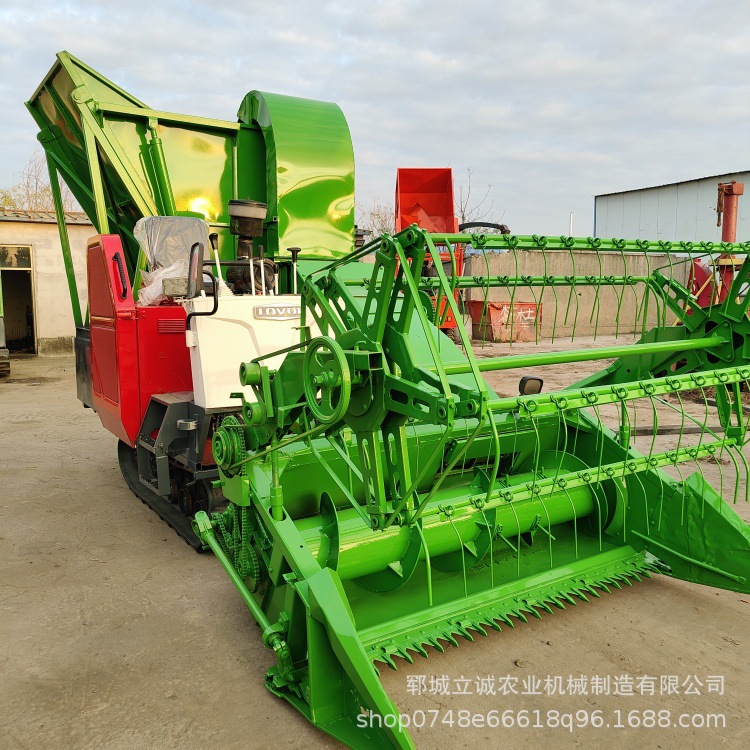 100马力履带小剪刀青储机农用机械批发苜蓿草软草收割粉碎一体机
