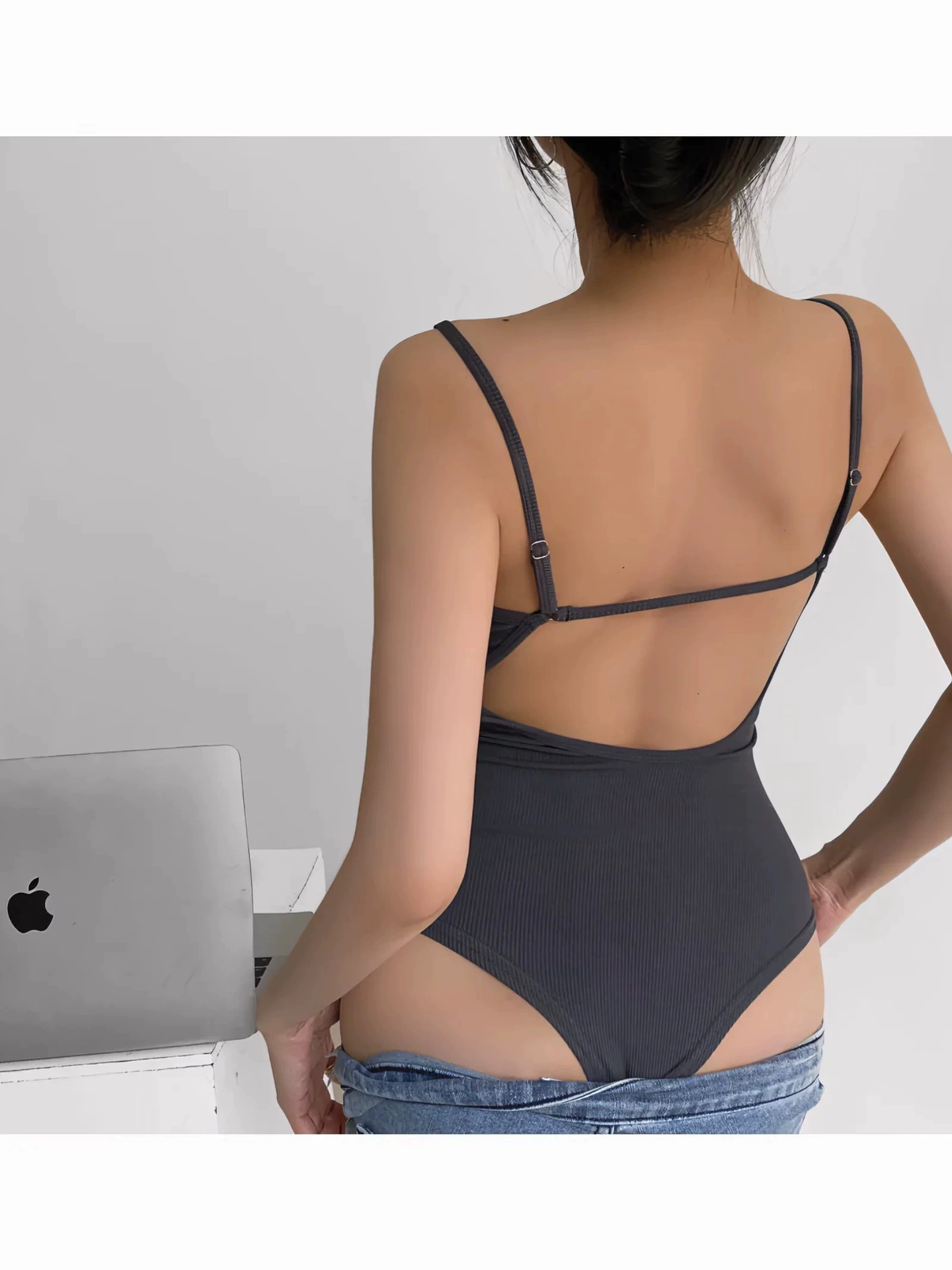 Сексуальный летний bodysuit (боди), открытая спина, европейский стиль, обтягивающий, красивая спина, утягивающий эффект
