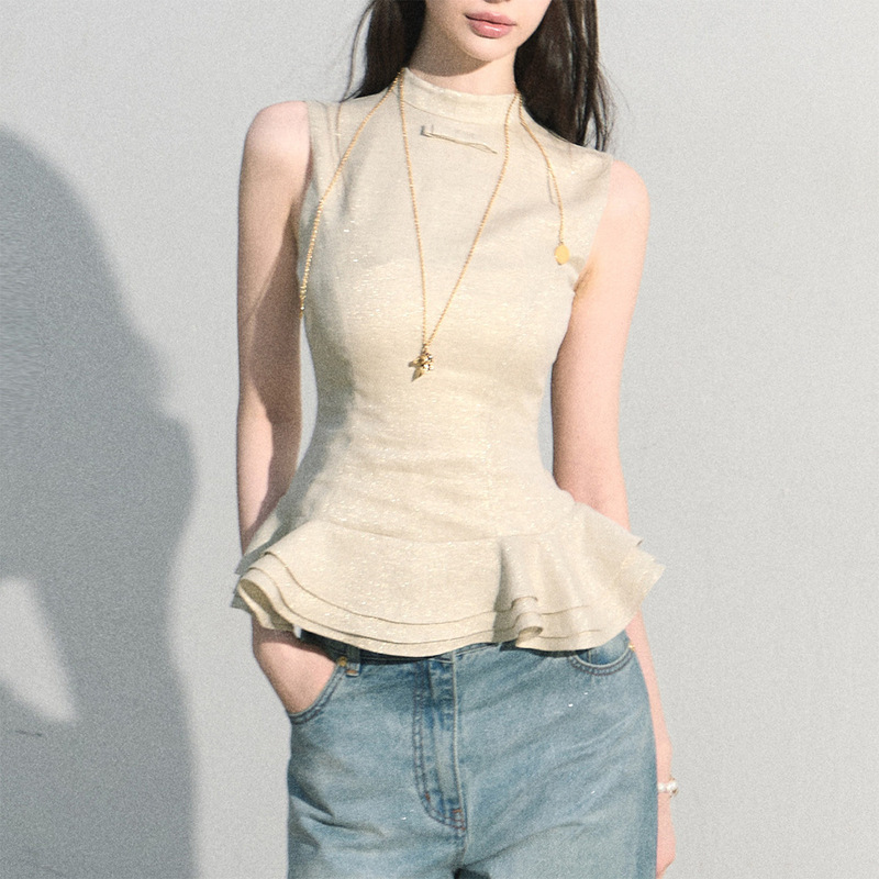 The Story of White Sea Waves: Sailing Gold-Lined Linen Waist-Cinching Halter Neck Camisole with Ruffled Trim