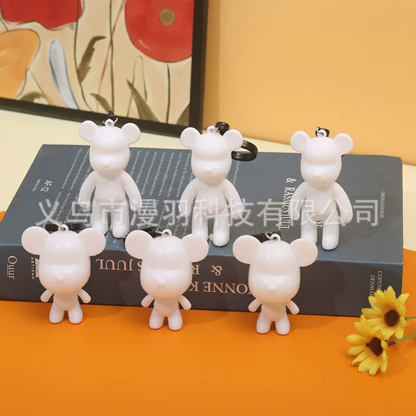 Fluid Violent Bear Handmade DIY Keychain Bear White Embryo Manufacturer Wholesale Night Market Stall Hot Selling Mini