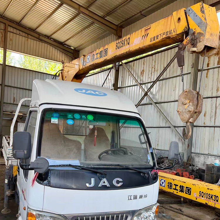 甘肃供应徐工二手3吨固定起重吊机 小型起重机械2吨随车吊机价格