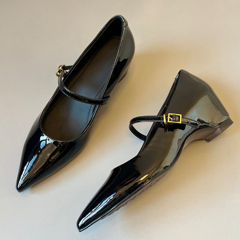Sheepskin Version~French-Style Elegant Red Pointed-Toe Single Shoes for Women with Buckle and Hidden Heel, Elegant and Fashionable Mary Jane Shoes