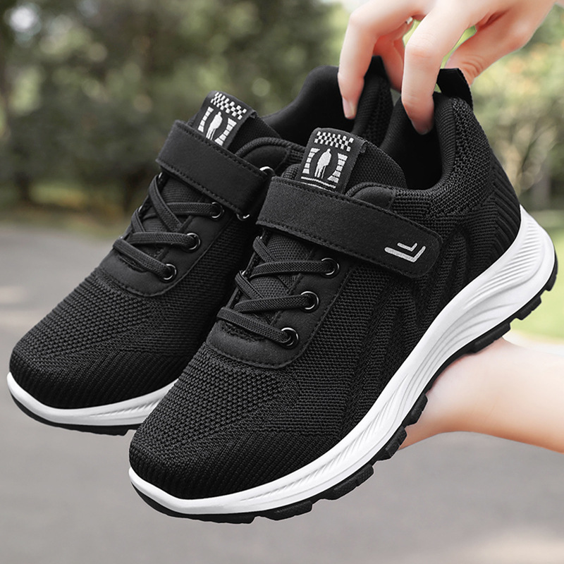 Primavera nuevo comercio exterior al por mayor de mediana edad y ancianos al aire libre de fondo suave deportes zapatos casuales zapatos de mujer volando zapatos para caminar zapatos de viaje