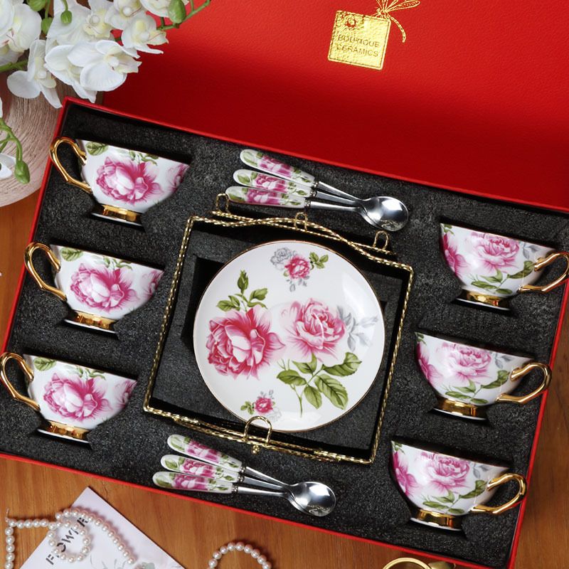 Estilo europeo de lujo ligero hueso China taza de café y platillo traje británico juego de té de la tarde de alta gama exquisita taza caja de regalo al por mayor