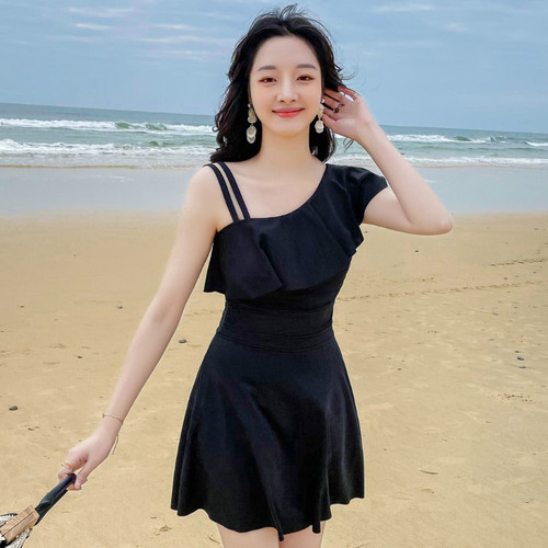 Sexy swimsuit for women, Korean version, resort style, one-shoulder, ruffled, small breast, belly-covering one-piece dress, swimming beach, seaside hot spring