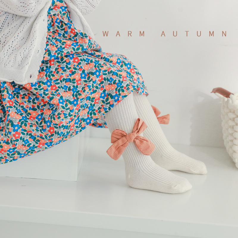 Fábrica de medias de la industria de la ropa de cama de amigos personalizada mayorista para niños algodón peinado vestidos de la princesa leggings arco