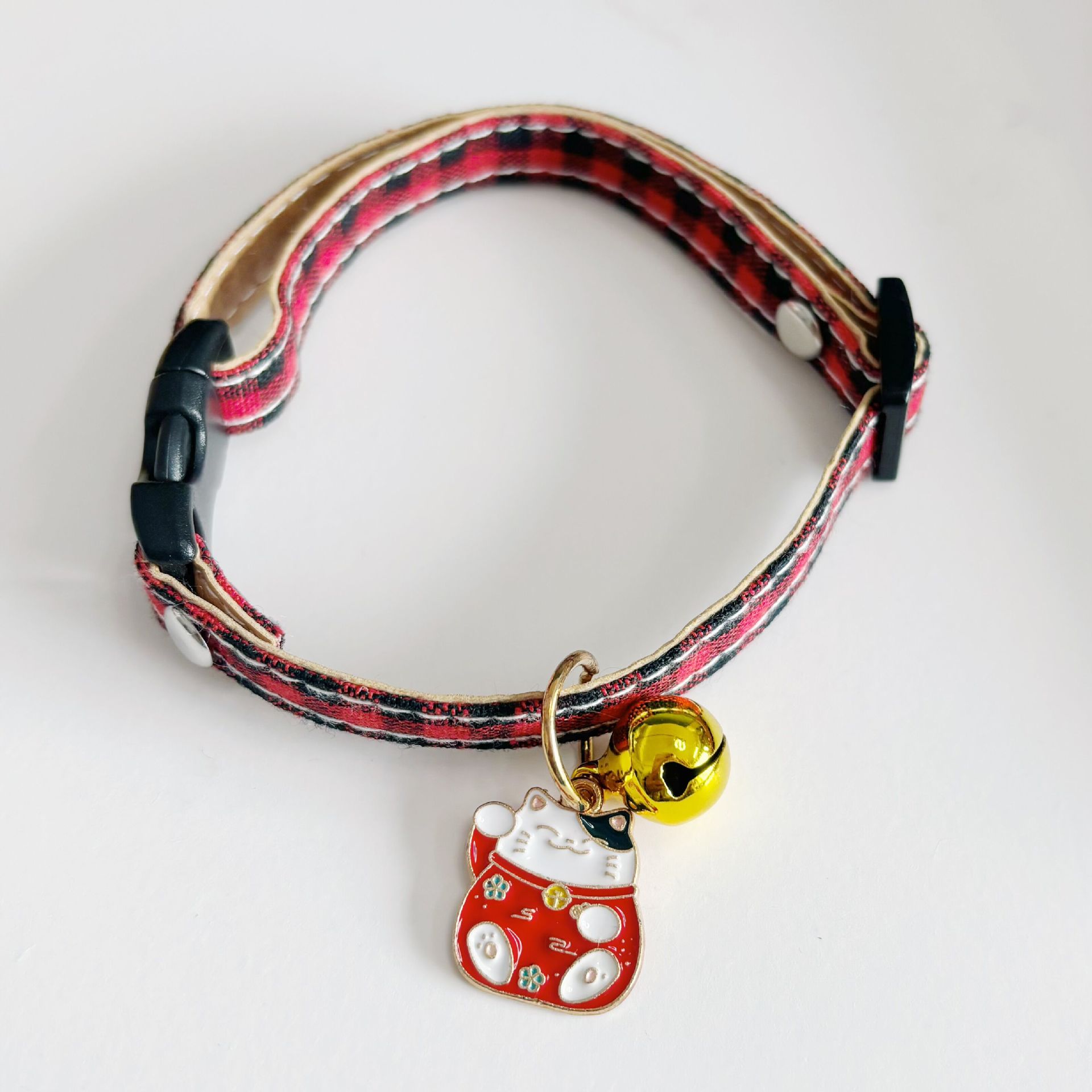 Pet PU cuadrícula ajustable anti-asfixia collar campana gatos perros conejos para atraer la fortuna gatos colgante de dibujos animados collar