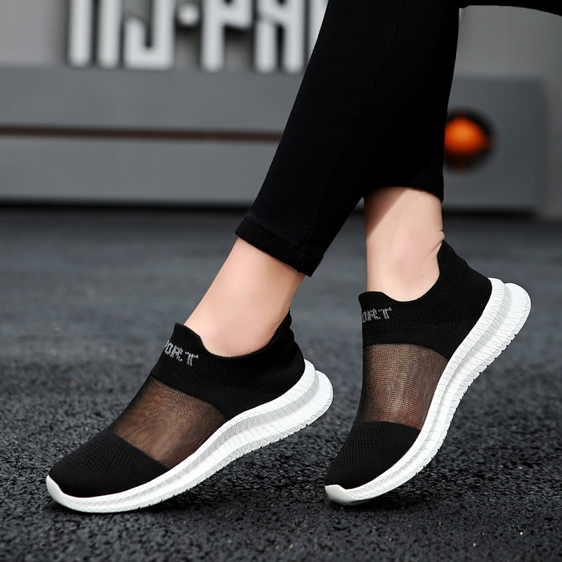 Cross-border plus size Slip-on Women's Shoes Mother's Shoes Summer Fly-woven Breathable Single-layer Shoes Lightweight Soft-soled Shoes for the Old Mesh Surface Transport