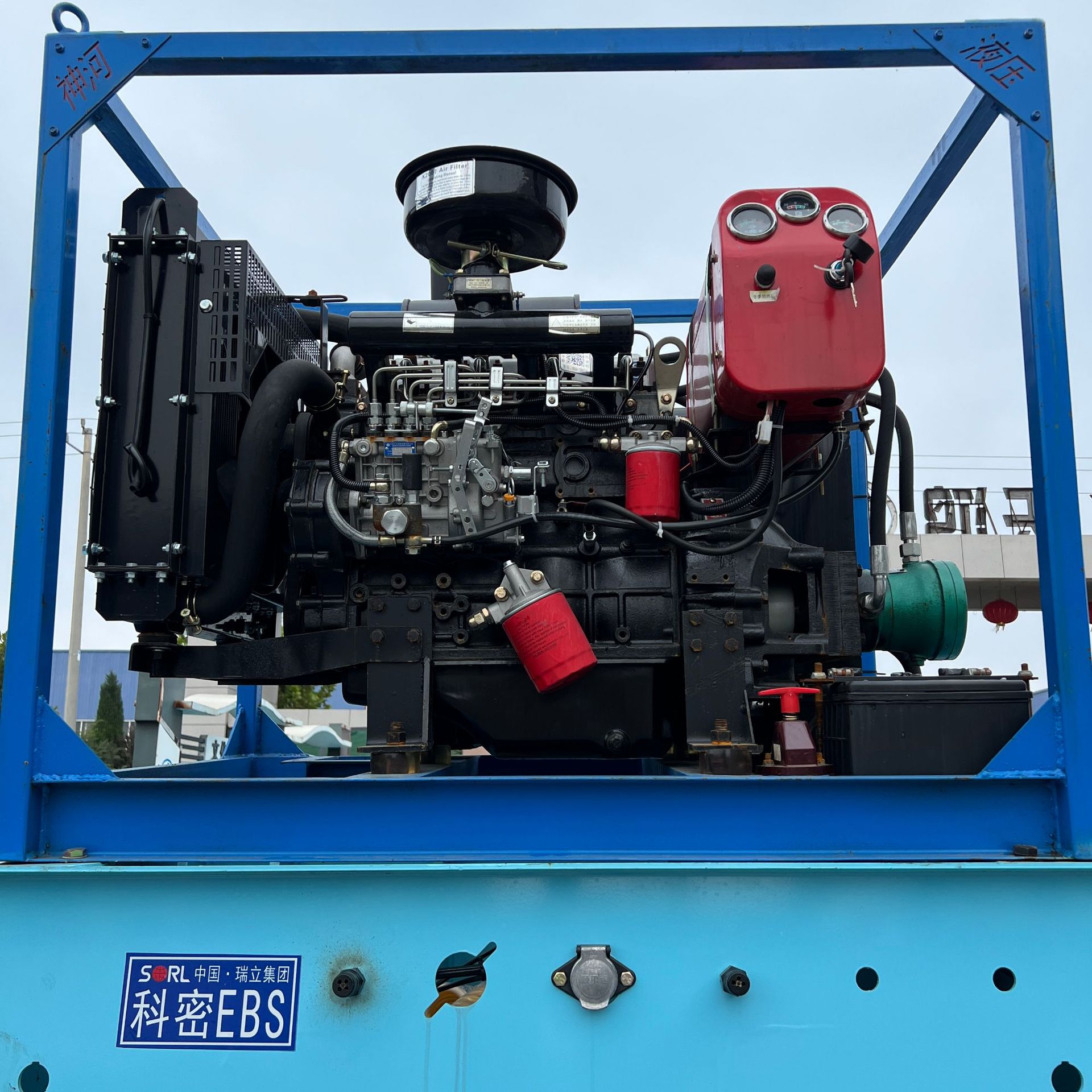 Source Manufacturer Exports 4-Axis Heavy-Duty Low-Bed Semi-Trailer Engineering Machinery Transport Trailer to South America, Central Asia and Saudi Arabia