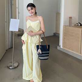 2026新款夏季度假风大容量托特包女小众设计感条纹单肩通勤水桶包