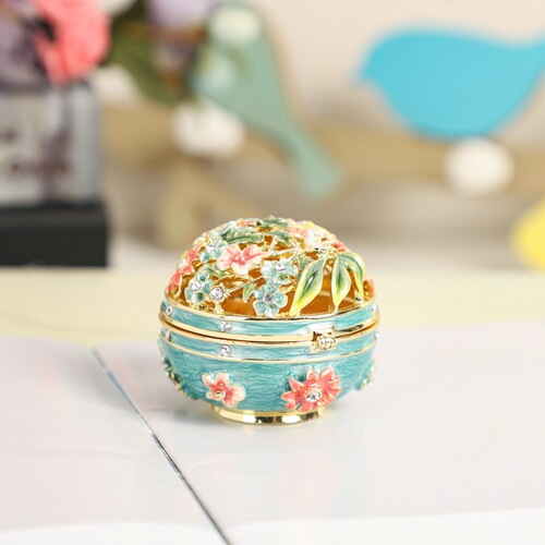Foreign trade hollow pattern decorative box ring storage box enamel craft gift decorative box wholesale