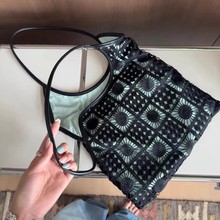 小众设计包包女2025新款夏季手工刺绣镂空布包斜挎单肩腋下托特包