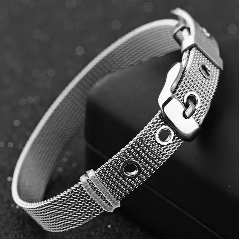 Titanium Steel Watch Strap Bracelet for Girls, High-End Retro Design Watch, Simple and Versatile, Non-Fading Bracelet
