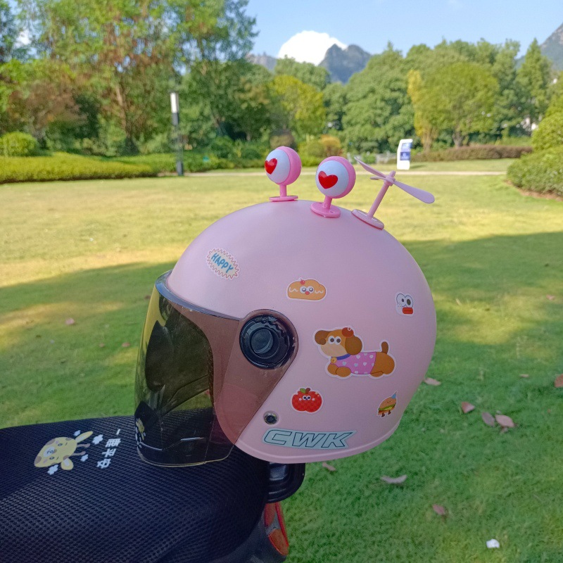 New National Standard Certified Winter Warm and Comfortable Electric Vehicle Motorcycle Safety Windproof Helmet for 1-8 Years Old, Cute and Resistant to Falling