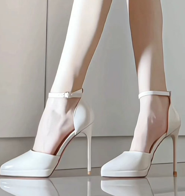 Beige hollow [leather surface 11cm]