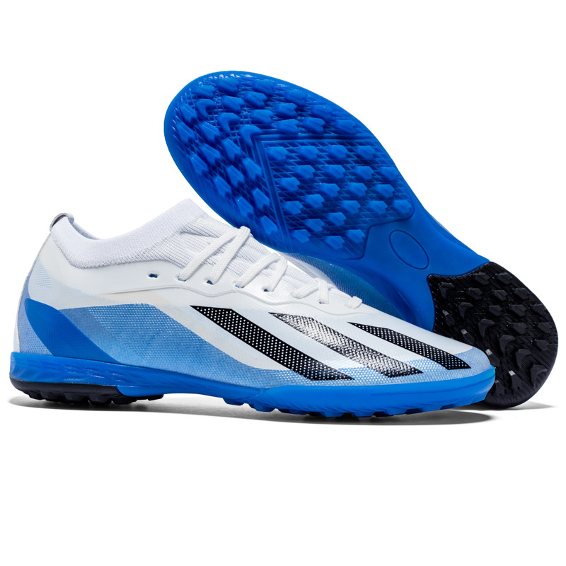 2024 nuevos zapatos de fútbol Putian transfronterizos de primavera para hombres, zapatos de competición profesionales para niños con uñas largas para estudiantes