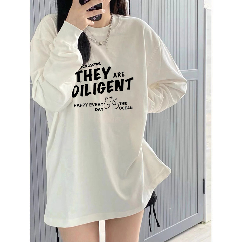 Camiseta blanca simple americana para mujeres nueva primavera y otoño nicho suelto camisa de manga larga de algodón con camisa de base