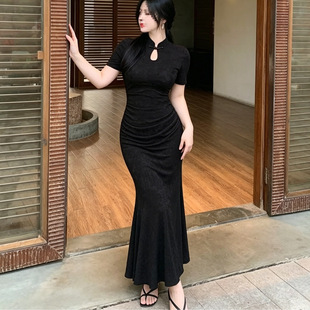 �ļ���ɫ�������۱P���Ứ�B��ȹŮ��a�@�ݚ��|����ʽ�~β�Lȹ��