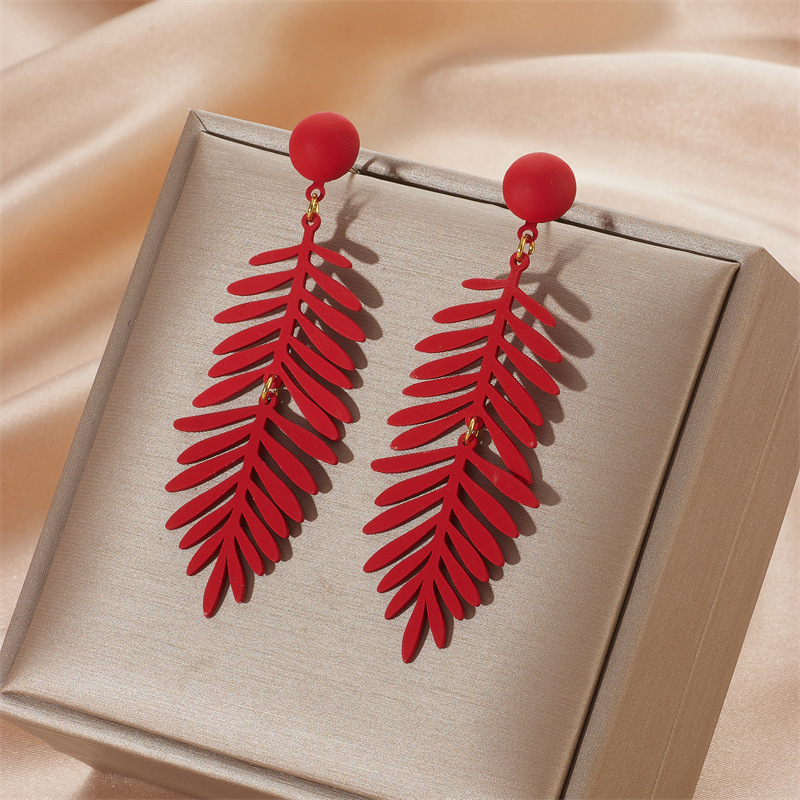 Daily Occasion Acrylic Material 1 Pair Fashion Leaf Arylic Drop Earrings