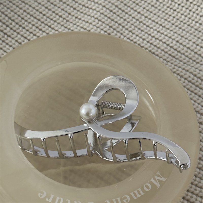 Nischendesign Wellenperlen-Haarnadel Modische, elegante Haarspange für den Hinterkopf, Haarspange mit Haifischclip für kalten Wind, Haarschmuck für Damen_voghion.com
