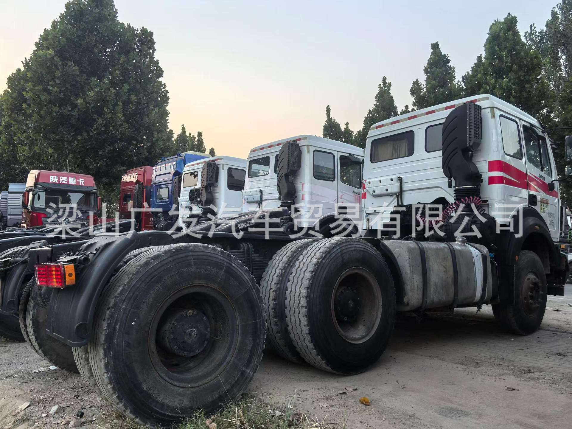 Used Beiben heavy-duty truck tractor head, 6x4 dual-drive diesel semi-trailer truck, in excellent new condition, suitable for export