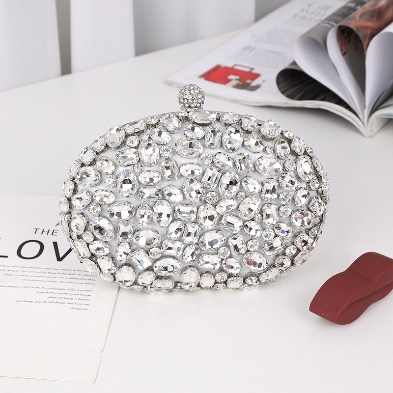 Pochette da sera con strass - elegante borsa a mano per donna_voghion.com