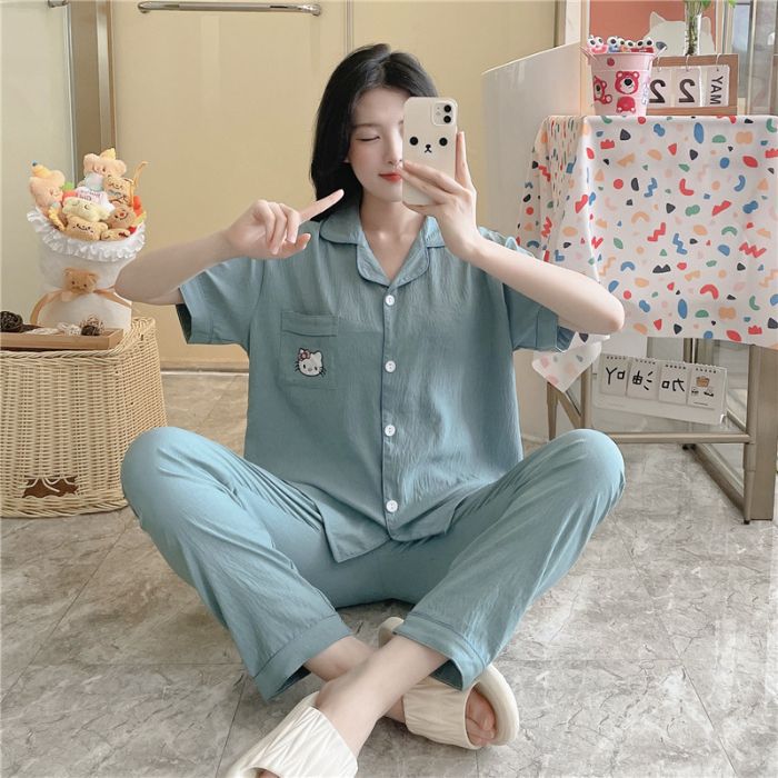 Pijamas transfronterizos al por mayor para mujer nube algodón otoño verano rebeca solapa pantalones de manga corta traje de servicio a domicilio simple y cómodo