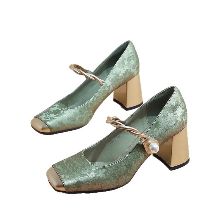 Guofeng nuevos zapatos Mary Jane de cabeza cuadrada de estilo chino para mujer de tacón grueso 2025 nuevo cinturón jacquard con zapatos de tacón alto cheongsam
