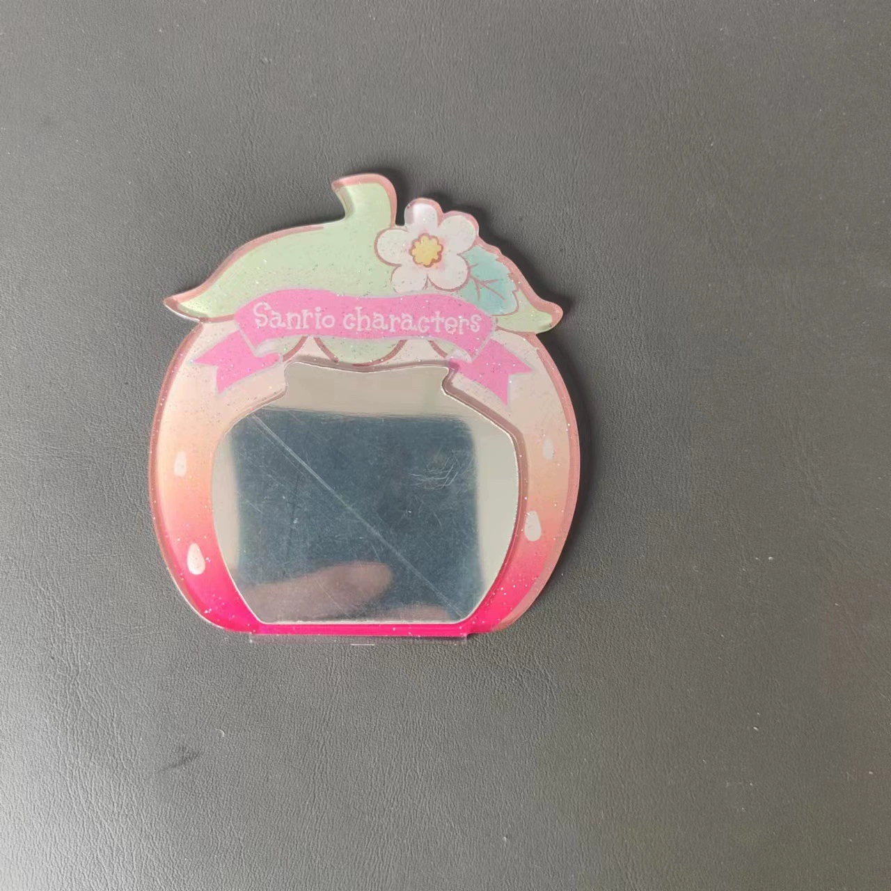 Игрушка, зеркало, акриловое стекло