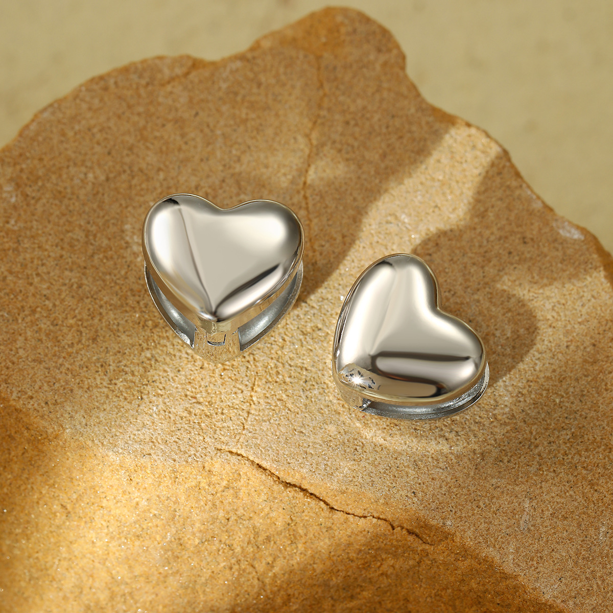 Daily Occasion Titanium Steel Material 1 Pair Simple Style Heart Shape Titanium Steel Ear Studs