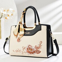 �����Y����������ʽ���L�̽������¿���Ů��б������������Ů