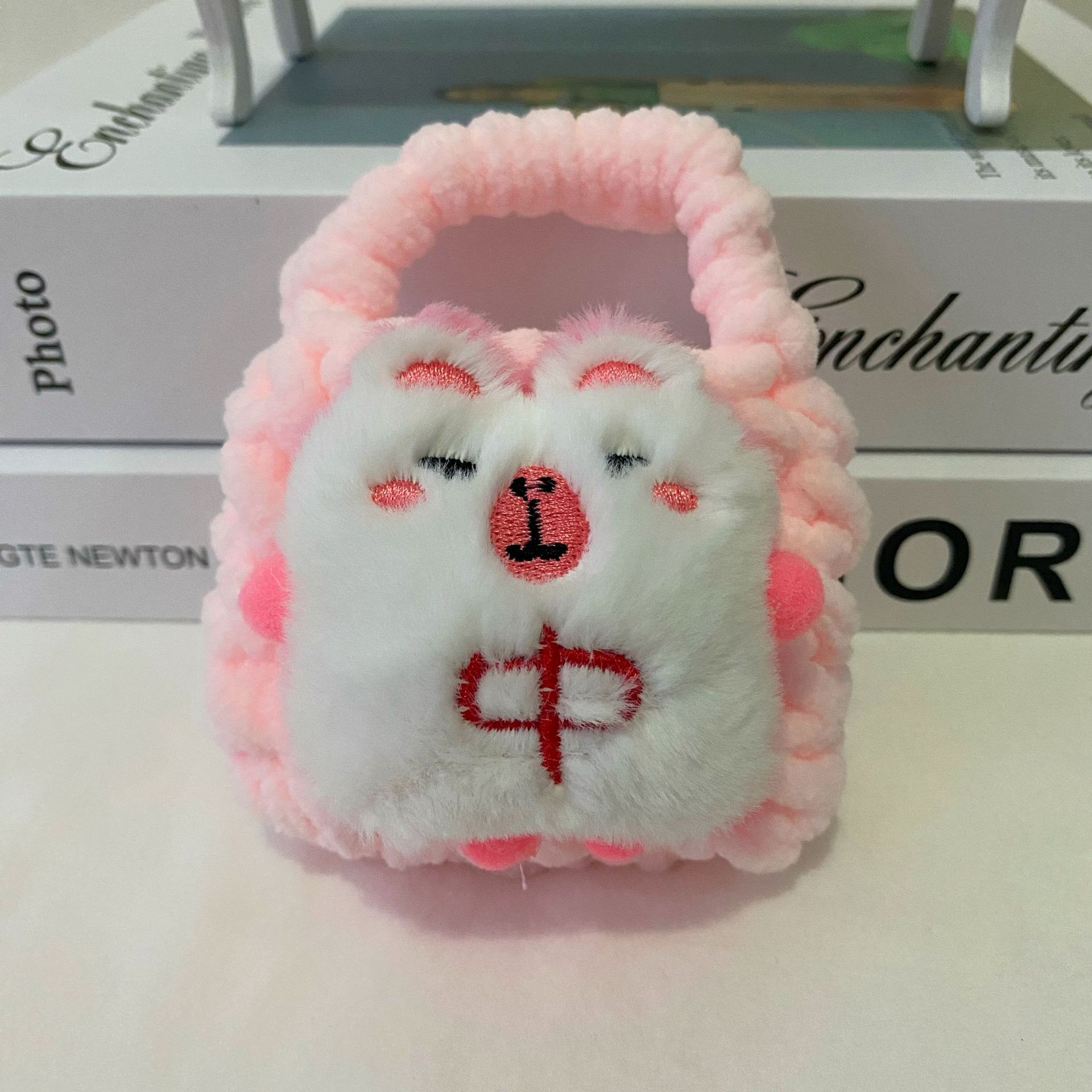 Celebración de Año Nuevo gran león rojo despertar dragón muñeca de peluche dibujos animados tejido a mano bolsas de auriculares Bluetooth bolsas de cambio al por mayor