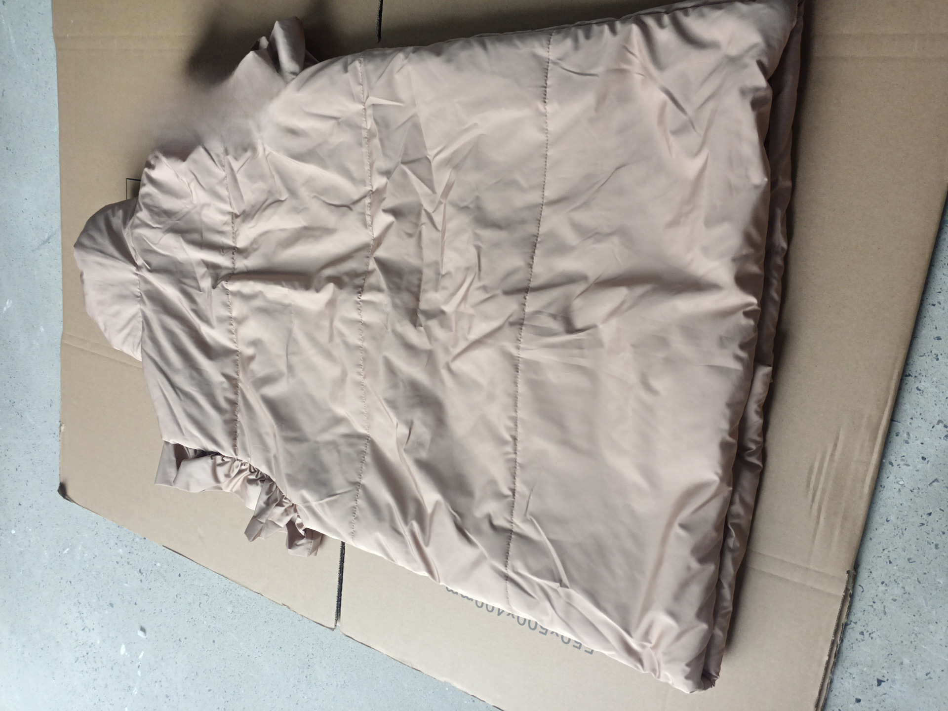 Grenzüberschreitende europäische und amerikanische Herbst- und Winterneuheiten mit lockerer Tasche und Baumwollpolsterung, fliegende Ärmel, elegante Weste, Stehkragen, Mode, Einreiher_voghion.com