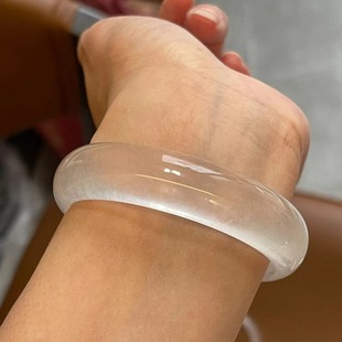 Emerald Color High Ice White Jade Bracelet Quartz Rock Jade Ice Seed White Moonlight Bracelet Water Foam Ice Transparent Round Bar Beauty Bracelet