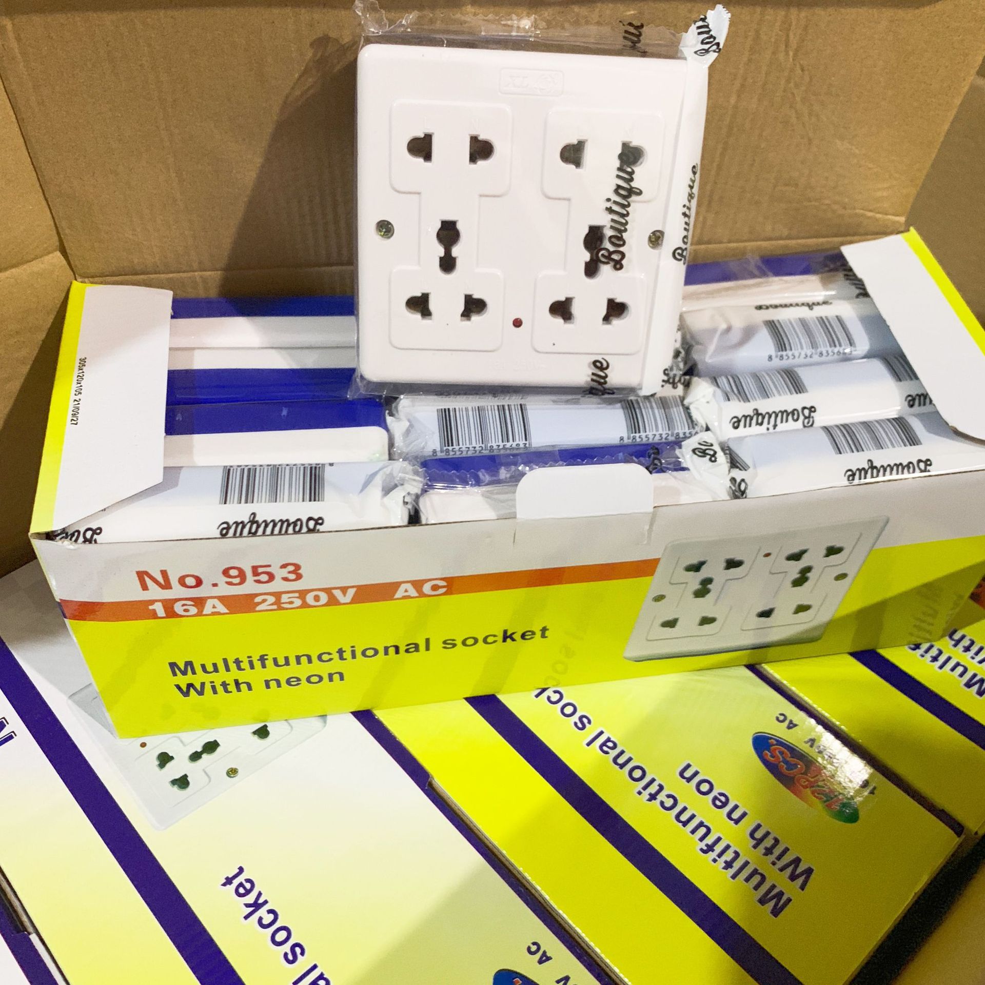 泰国外贸跨境货源热卖86型墙壁转换器白色方形两位十孔双排插座