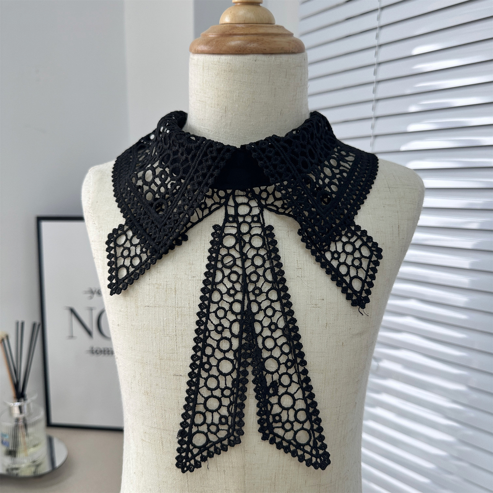 AliExpress Amazon Venta caliente de encaje hueco chal falso collar arco decorativo vestido camisa a juego image 9