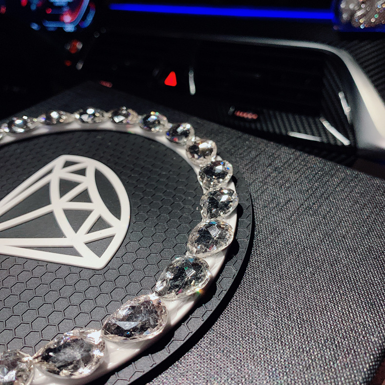 Car-mounted diamond crown car perfume seat crystal creative car perfume seat ornaments female car interior decorations