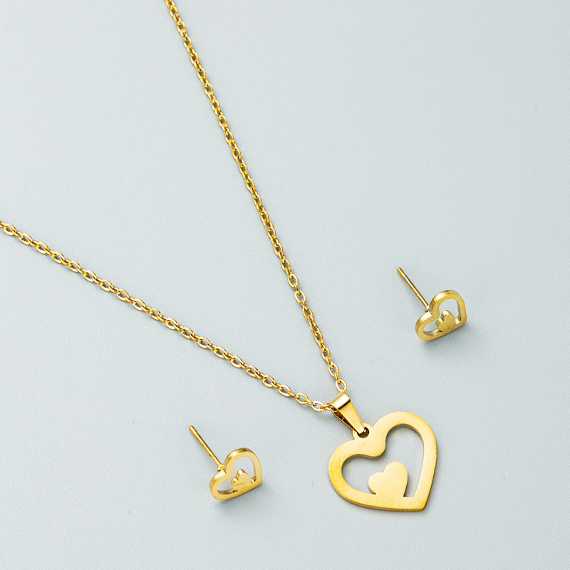 Creative Hollow Love Pendant Necklace Earring Set Accessories