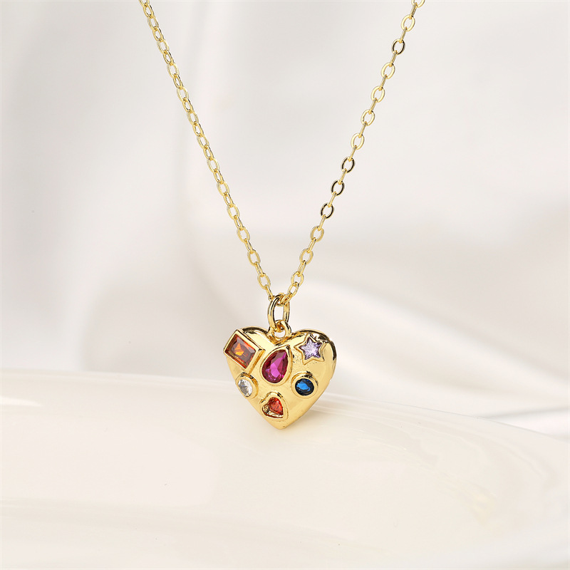 Heart Shape Pattern Copper Inlay Heart Shape Rhinestones Pendant Necklace