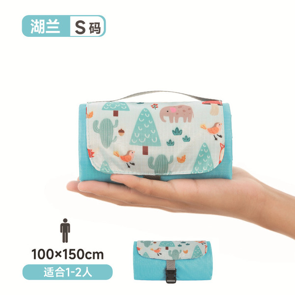 Handheld light and thin beach carpet for traveling for camping