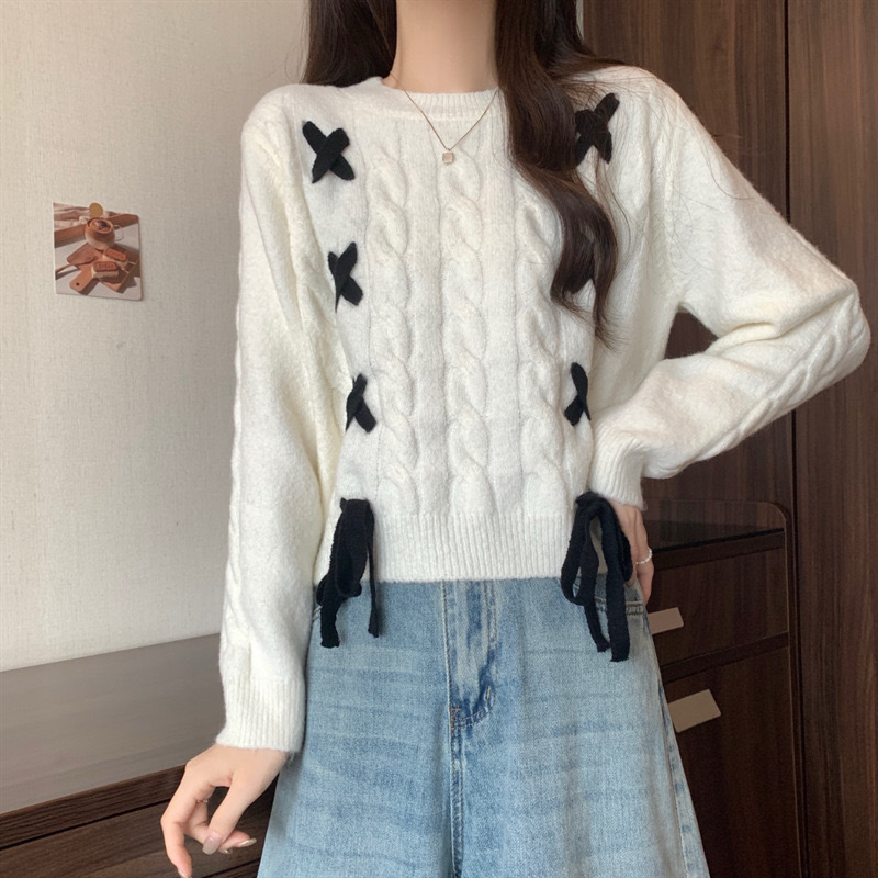 设计感麻花系带毛衣套头女2025秋冬新款软糯百搭别致圆领针织衫潮|undefined