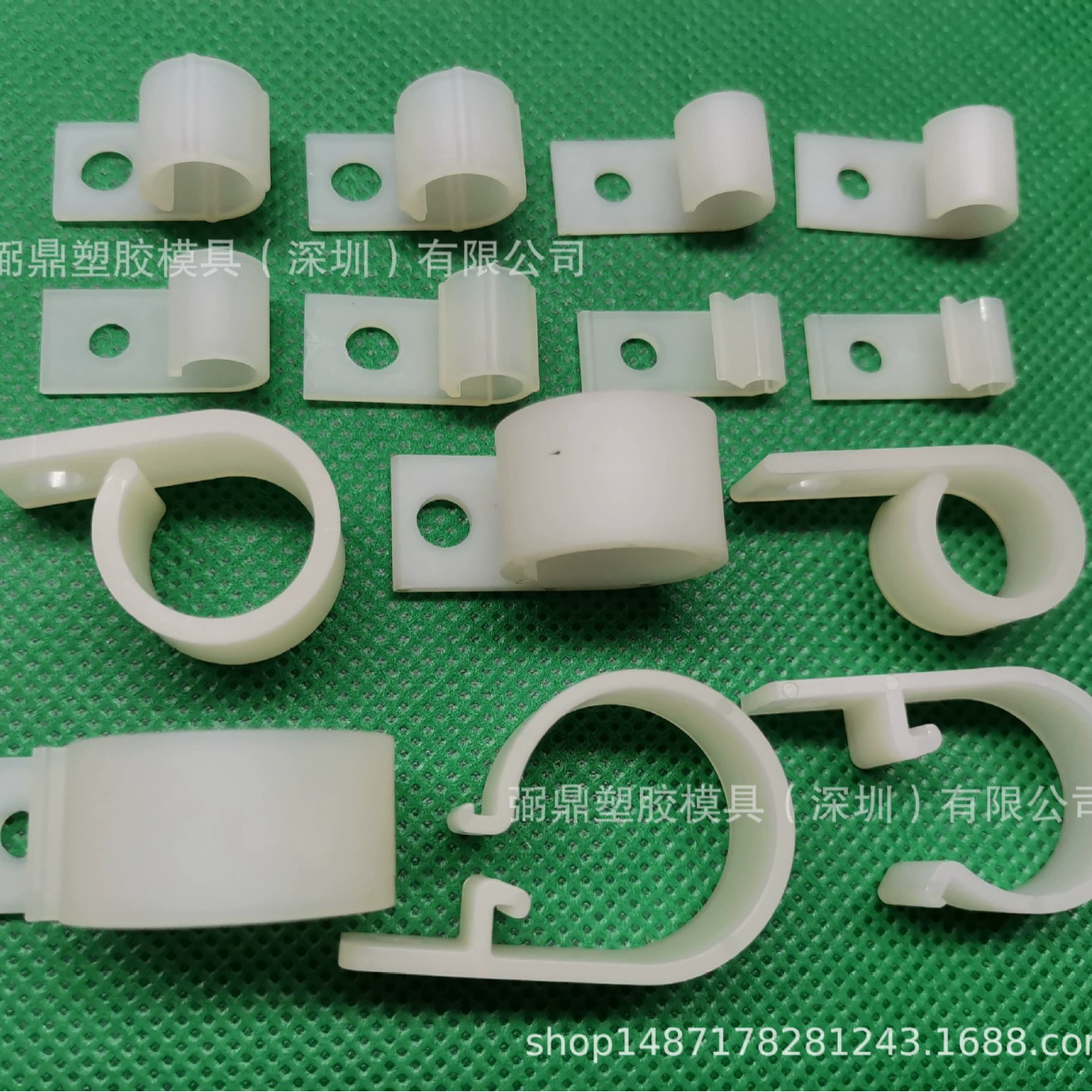 Бесплатный образец заводской поставки R-типа проволочная Пряжка пластиковая ОБЖИМНАЯ Пряжка проводка фиксированная кнопка отверстие для винта зажим проволочная пряжка